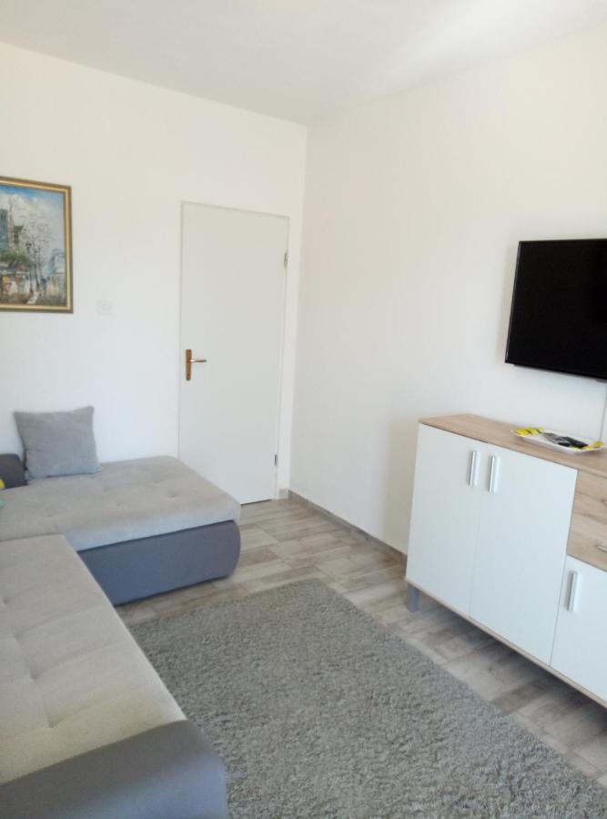 Apartments Tessa 77 เมดูลิน ภายนอก รูปภาพ